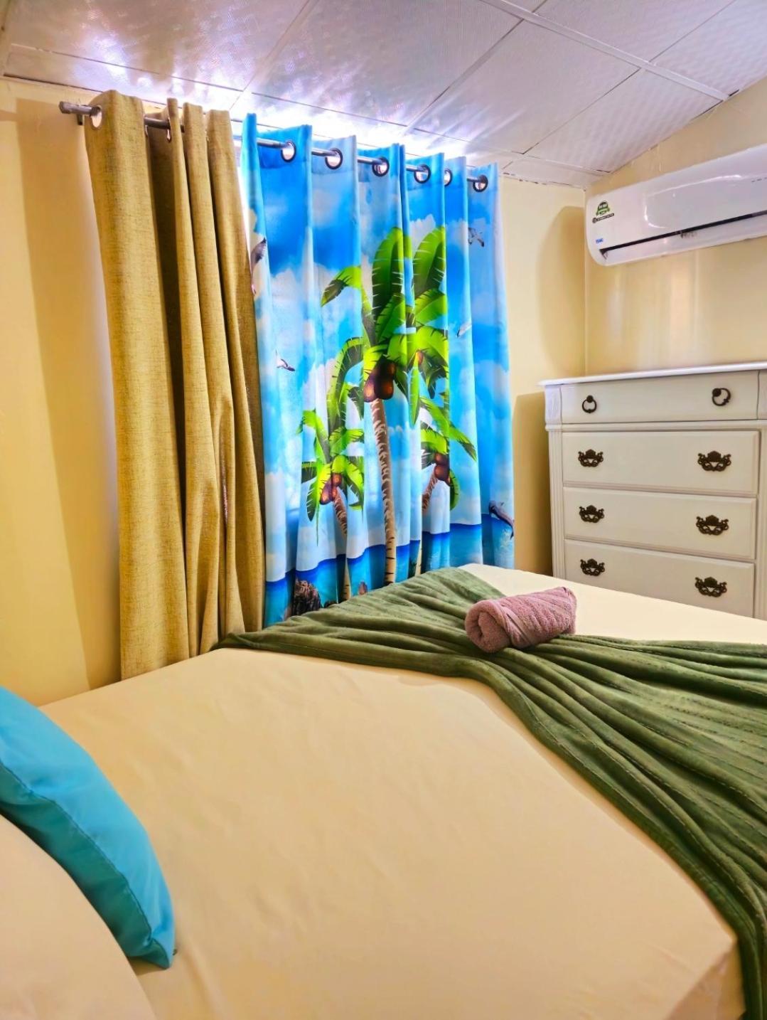 Travelholics Getaways Villa Piarco Kültér fotó